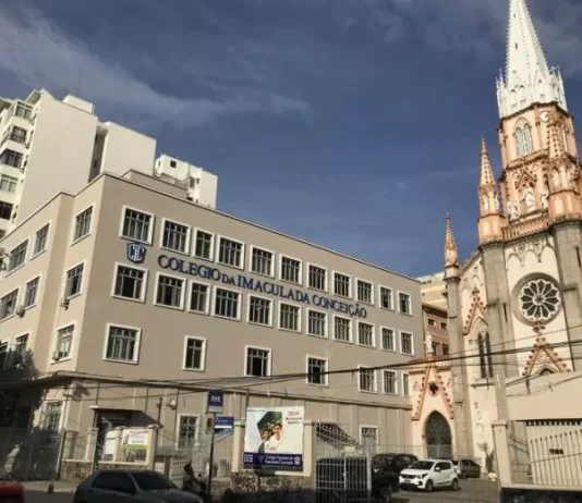 Dois colégios católicos encerram atividades no Rio de Janeiro