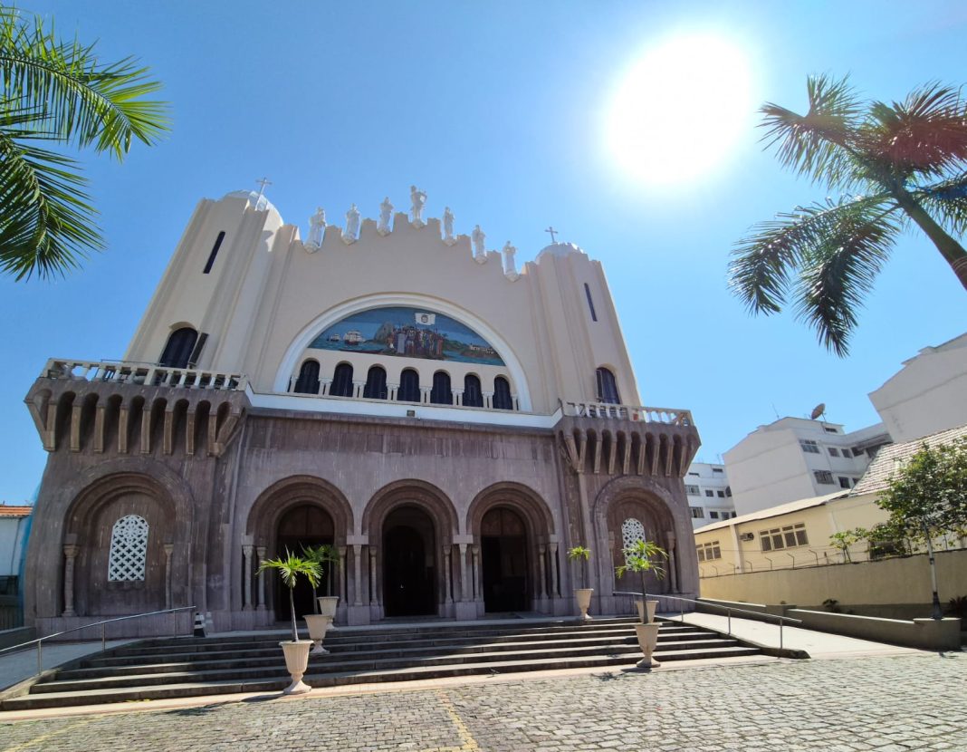 b9e80cb1-ff92-4669-8403-3638243c9e6d